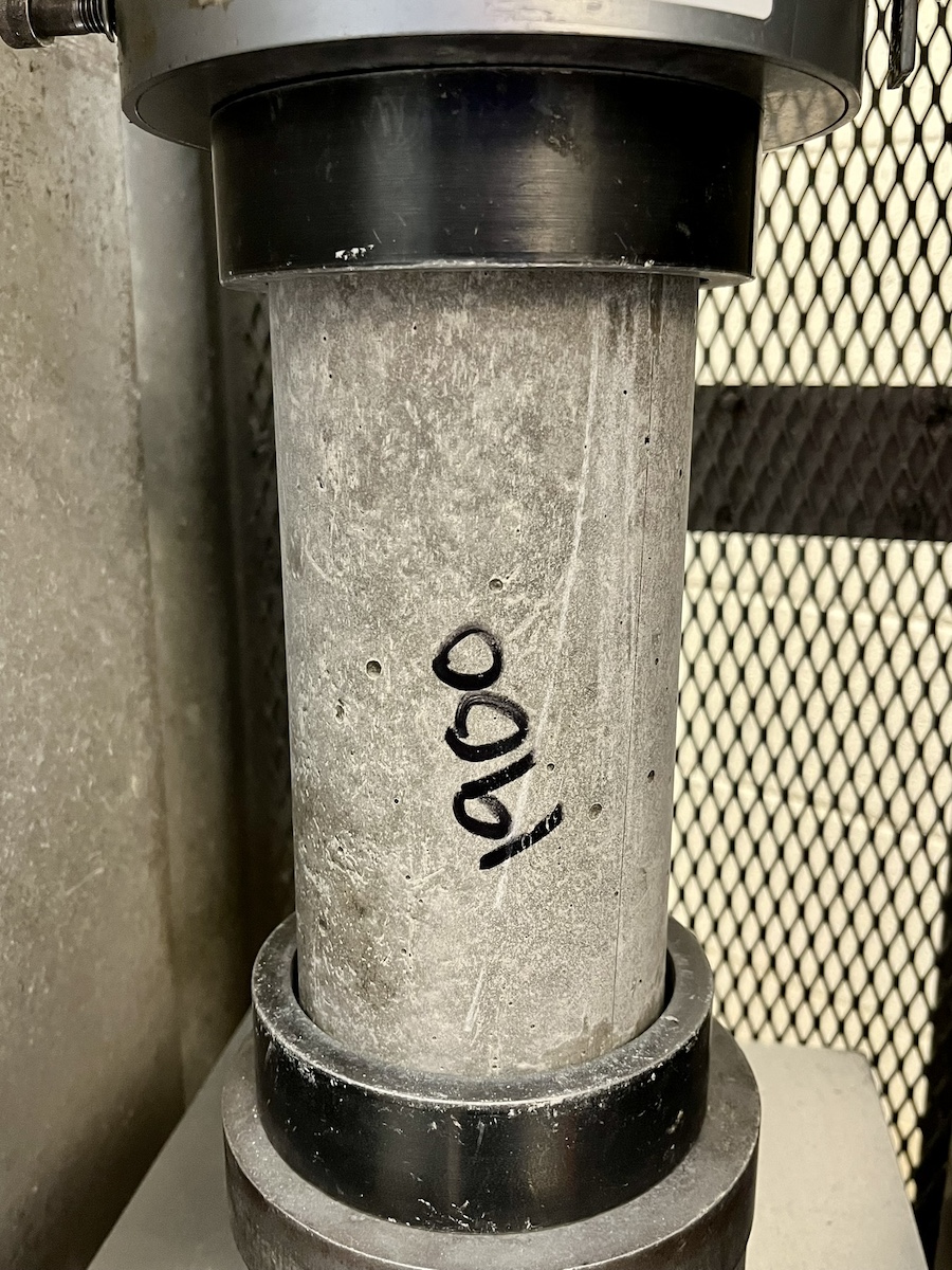 Concrete cylinder test